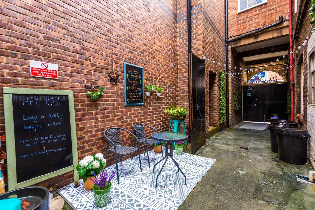 Bright 1-Bed Apartment In Chester By 53 Degrees Property, Ideal For Professionals & Couples, Great Location - Sleeps 4 Esterno foto